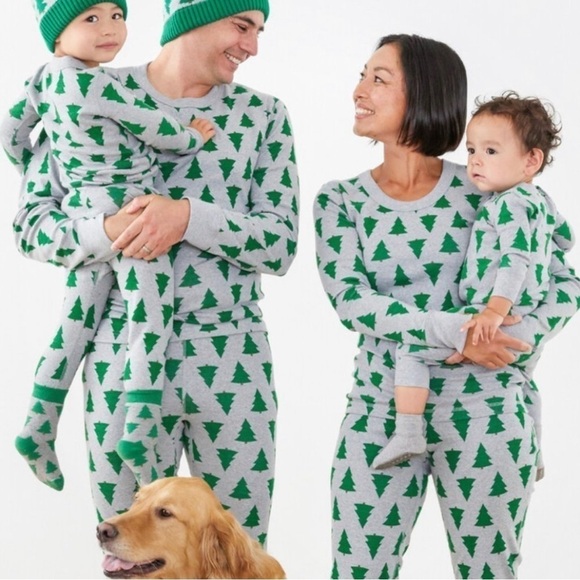 Hanna Andersson Tannenbaum Christmas tree holiday print scoop neck pajama top - Picture 6 of 7